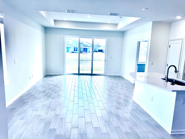 Building Photo - 169 Silver Myrtle Ct