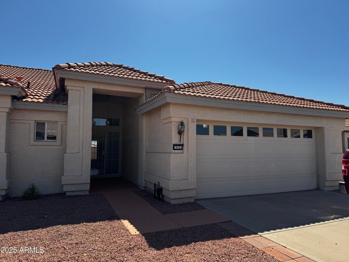 Foto principal - 15121 W Fairmount Ave