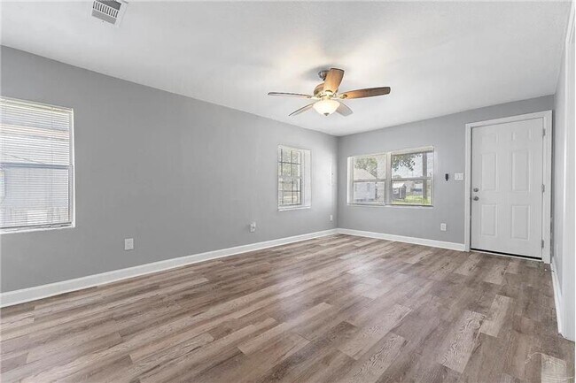 Foto del edificio - 312 E Brainerd St