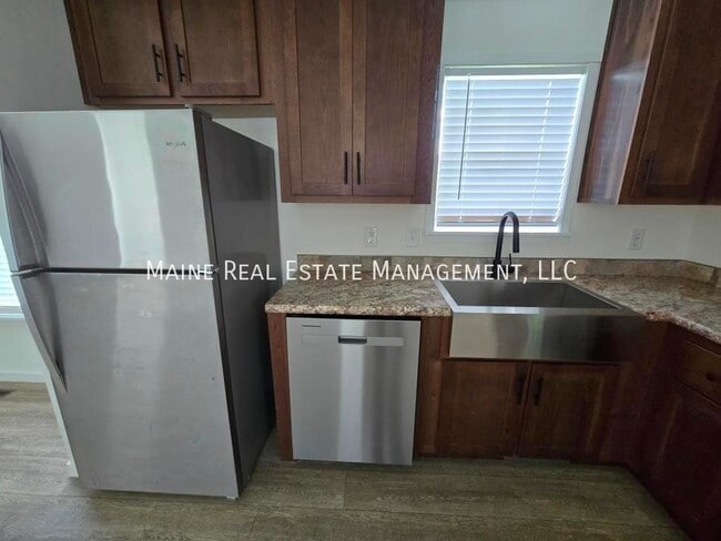 Building Photo - 12 Rugosa Ln