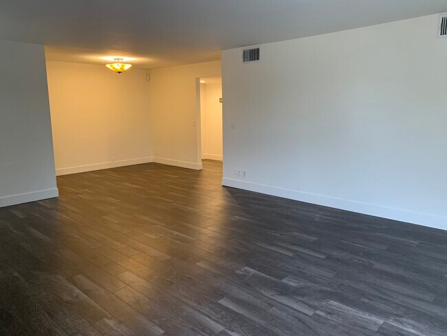 living room and side alcove/home office area - 2304 S Beverly Glen Blvd