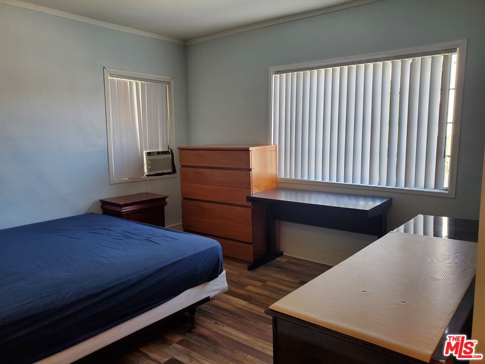 Foto principal - 417 S Wilton Pl