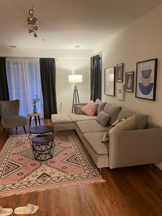 1043 Gardenview Loop Unit 203, Woodbridge, VA 22191 Condo for Rent in