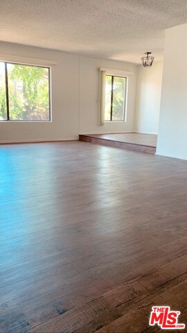 Foto del edificio - 944 6th St