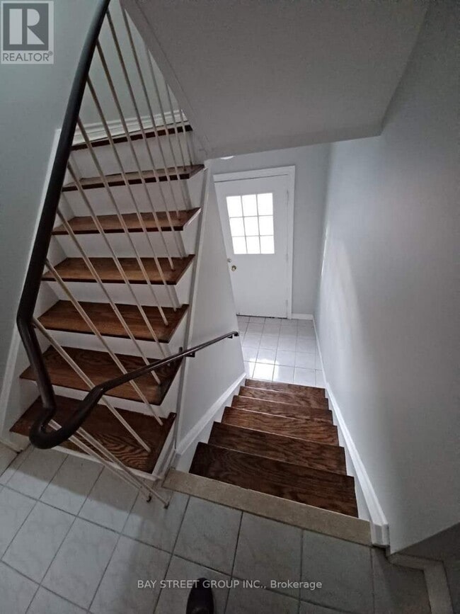 Building Photo - 100 Oakdale Dr