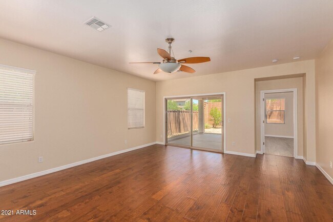 Foto del edificio - 9058 W Big Oak St