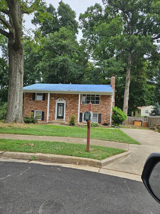 Building Photo - 13724 Smallwood Ct