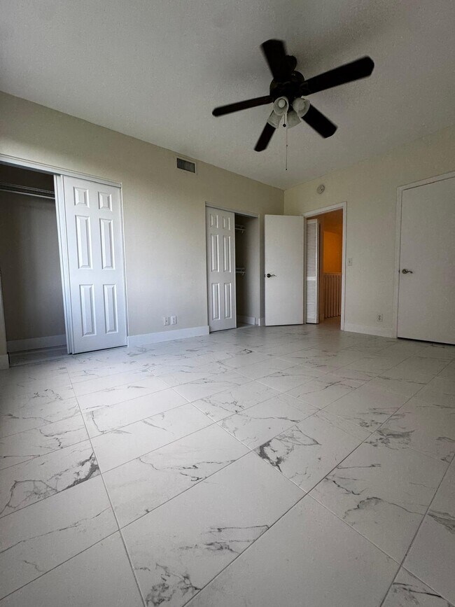 Foto del edificio - 5444 Jubilee Way