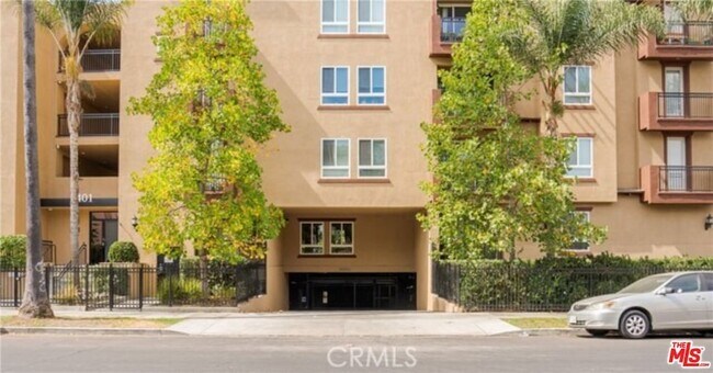 Foto del edificio - 1401 S St Andrews Pl