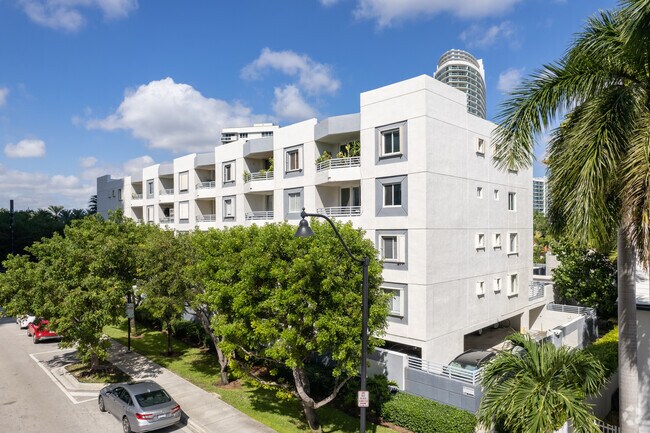 Foto del edificio - 1401 Bay Rd