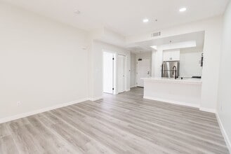 Interior Photo - 2820 Sawtelle Blvd