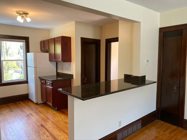 Building Photo - 1745 W 31st Pl