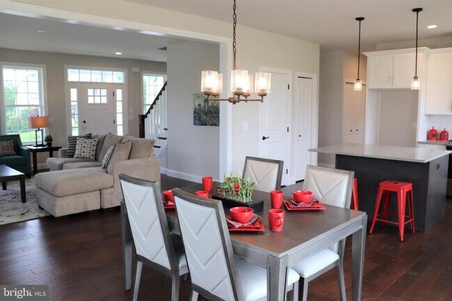 Building Photo - 532 Spring Hollow Dr