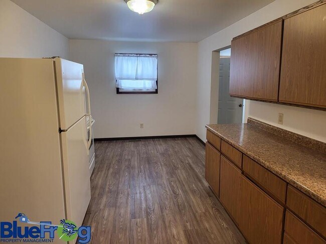 Foto del edificio - 727 W Harris St