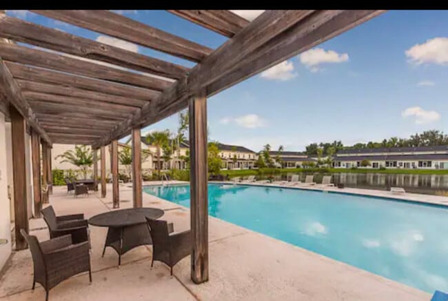 Building Photo - 1703 Mariners Cir