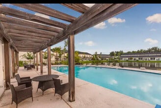 Building Photo - 1703 Mariners Cir