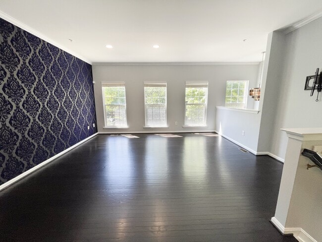 Building Photo - 10700 Heather Glen Way