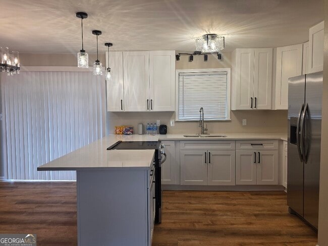 Building Photo - 3541 Santa Leta Dr