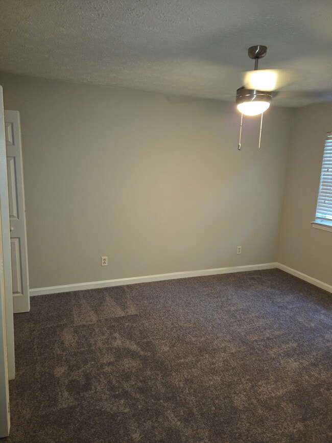 Building Photo - Meadowlark Apartments