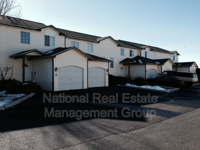 Foto del edificio - 1330 S Skyline Dr