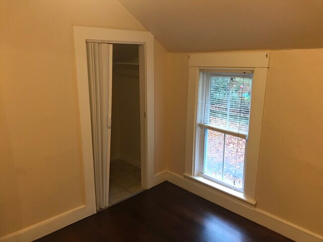 Bedroom 3 - 13 Lincoln St