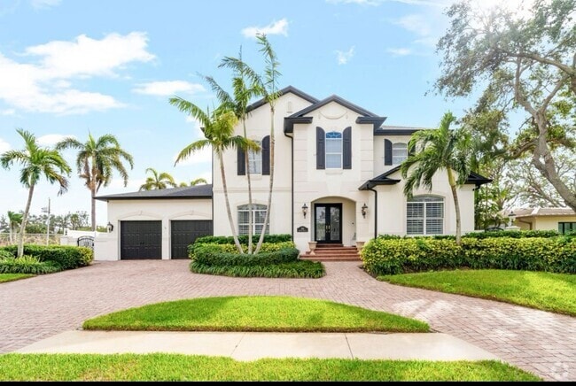 Building Photo - 356 Belleair Dr NE