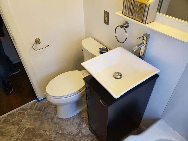 Foto del edificio - 2156 S 80th St