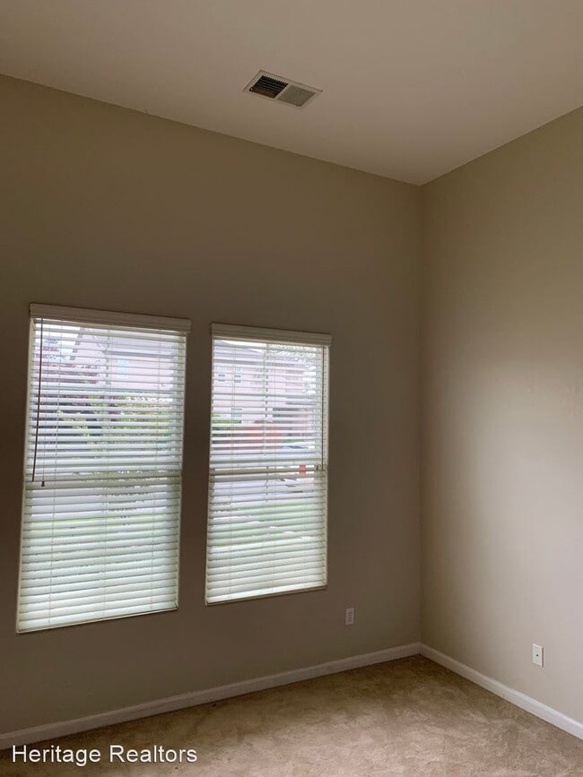 Building Photo - 3 br, 2 bath House - 1874 W Bristol Ln