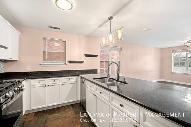 Photo - 1449 N Larrabee St Apartment