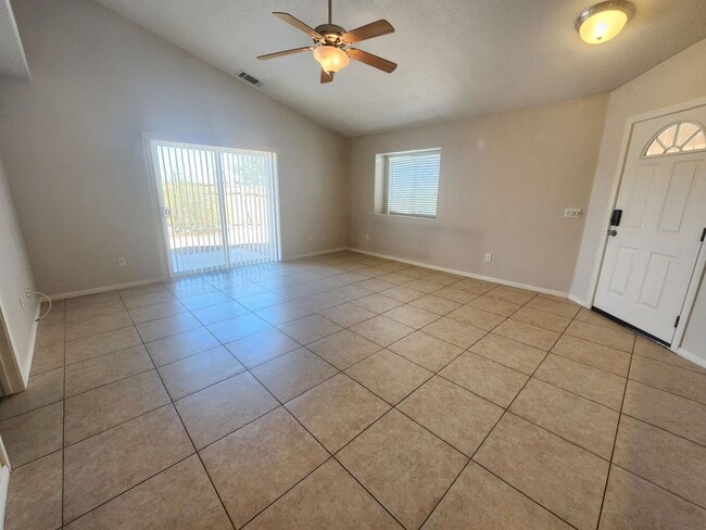 Building Photo - Indian Cove 3Bedroom/2 Bathroom