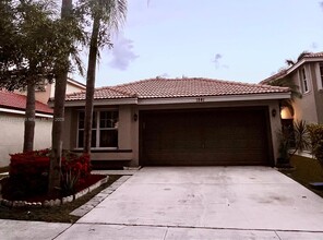 Building Photo - 1841 SW 176th Ave
