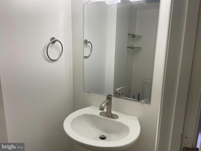 Foto del edificio - 5617 7th Pl S