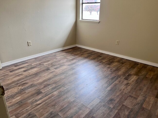 Building Photo - East County Estates Triplex