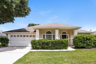 Building Photo - 14011 Crestwick Dr W
