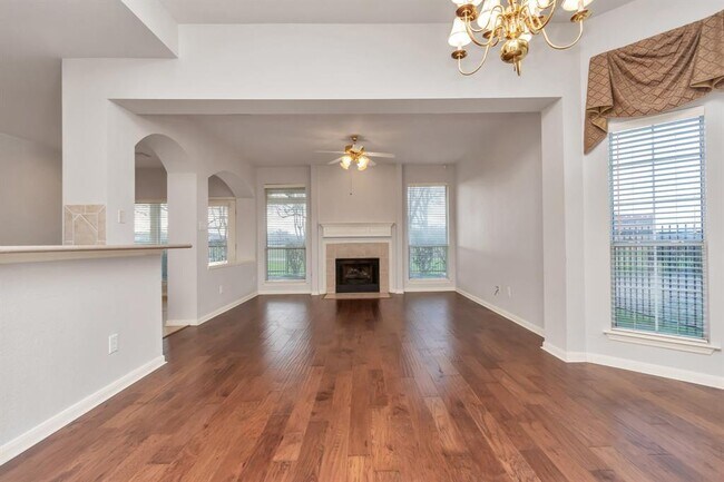Building Photo - 2027 Grand Terrace