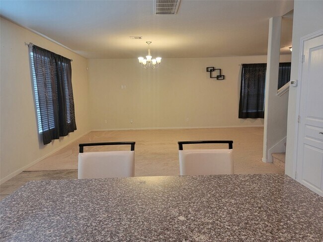 Foto del edificio - 20135 Linden Spruce Ln