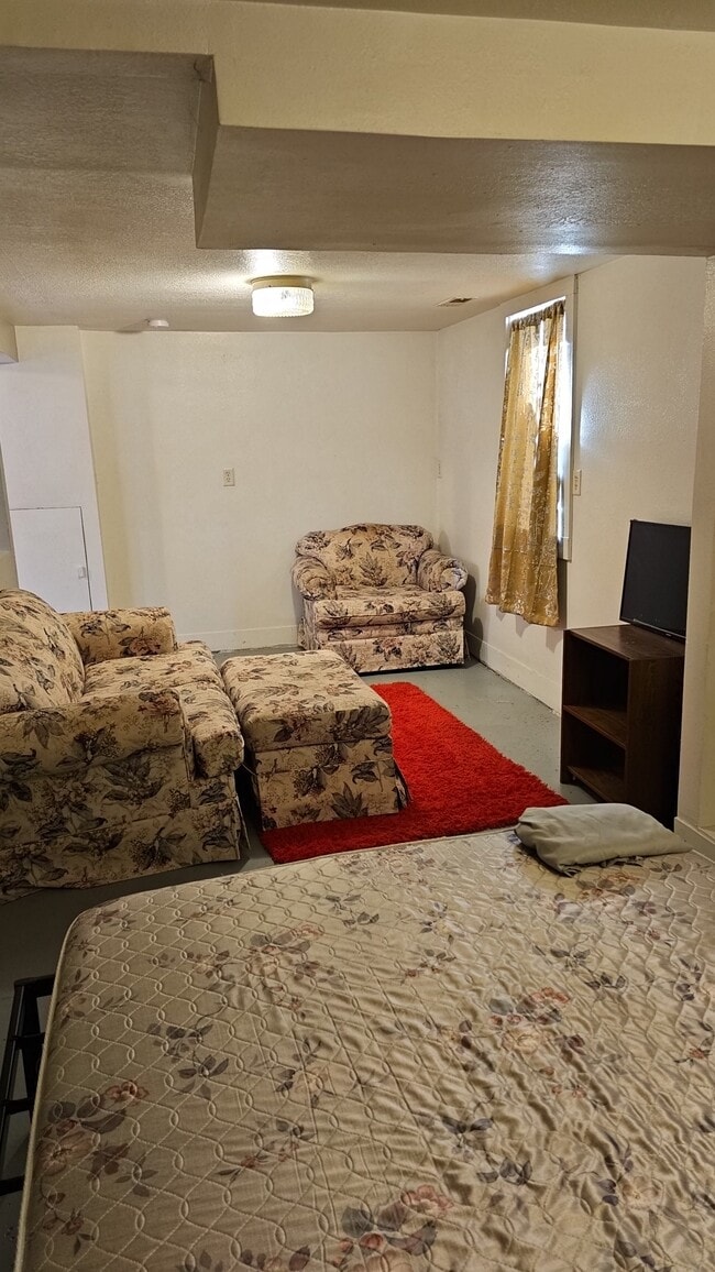 Building Photo - 120 S 14th St