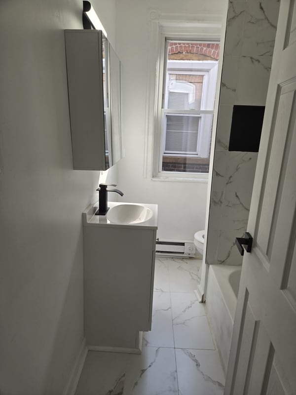 Photo - 6330 Regent St House