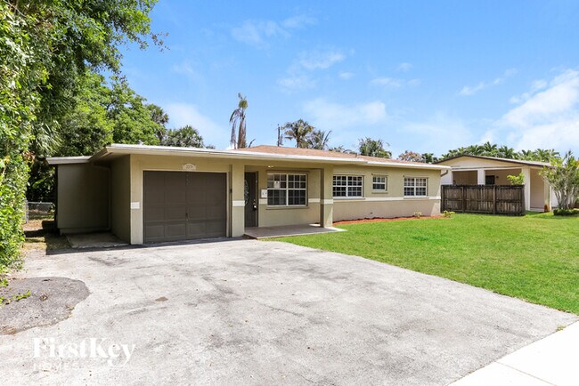 Foto del edificio - 3379 SW 17th St