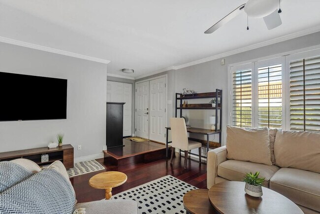 Foto del edificio - 8242 E Orange Blossom Ln