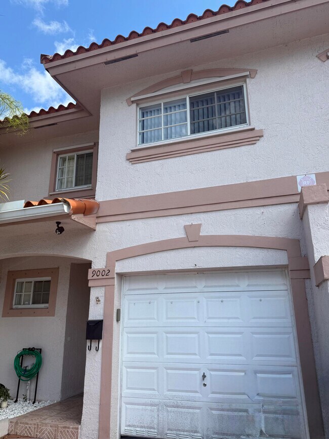 Foto del edificio - 9002 NW 40th St