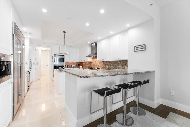 Foto del edificio - 10295 Collins Ave
