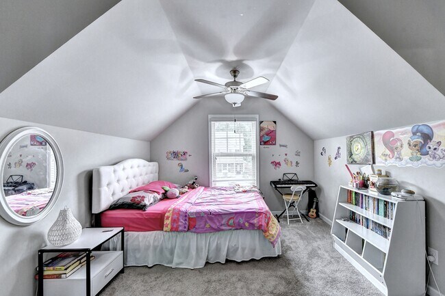 Building Photo - 1958 Lakeview Bend Way