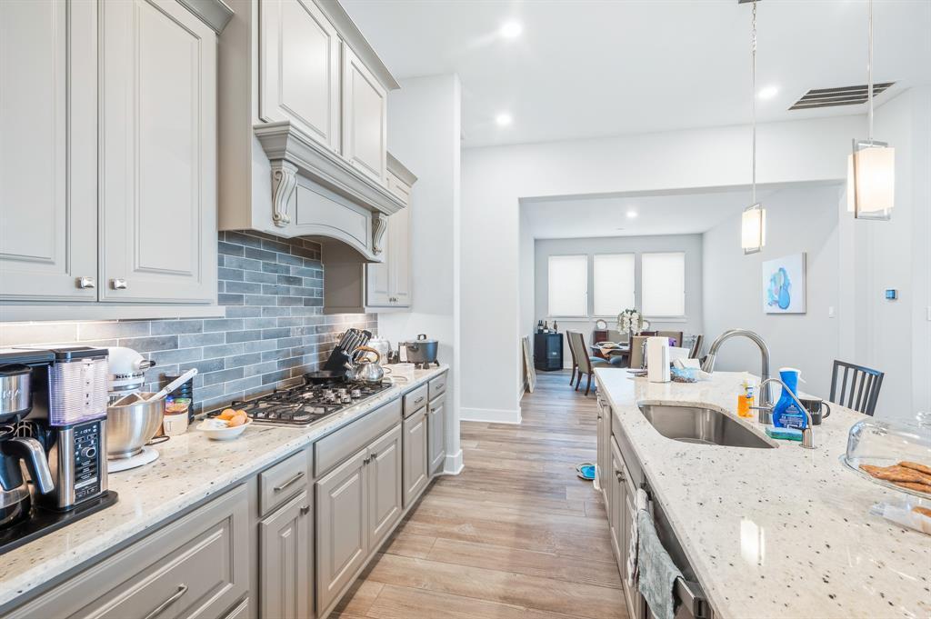 Foto principal - 8915 Square View Ln