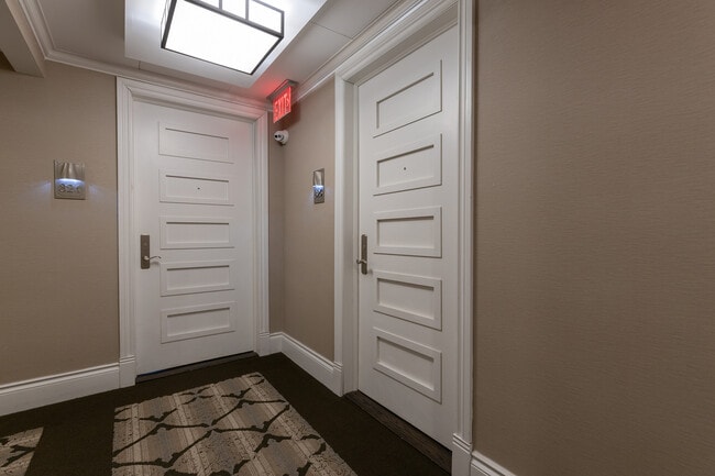 Building Photo - 22 Leader Ln