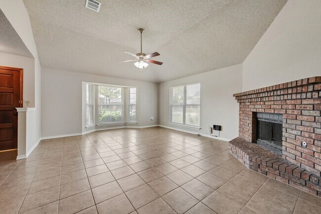 Building Photo - 2618 Trumpet Dr