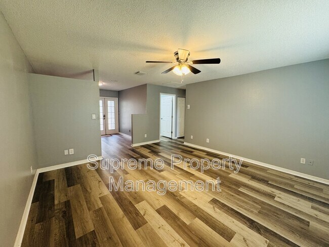 Building Photo - 5021 Burlington Ave N