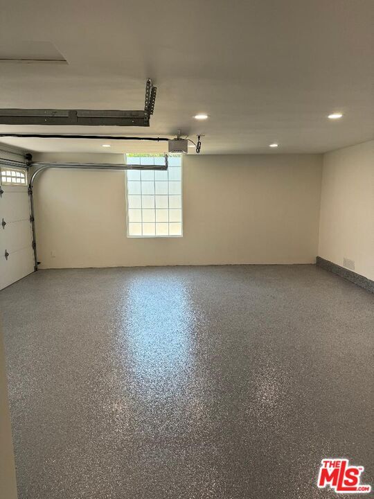 Foto del edificio - 8408 Fable Ave