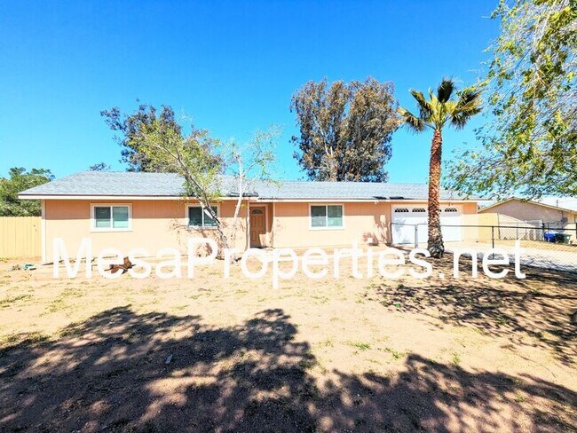 Building Photo - 15532 Pahute Ave.