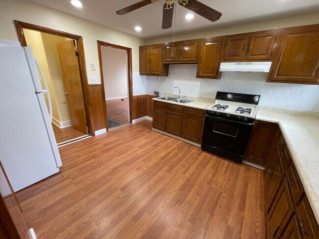 Foto del edificio - 227 Holland St